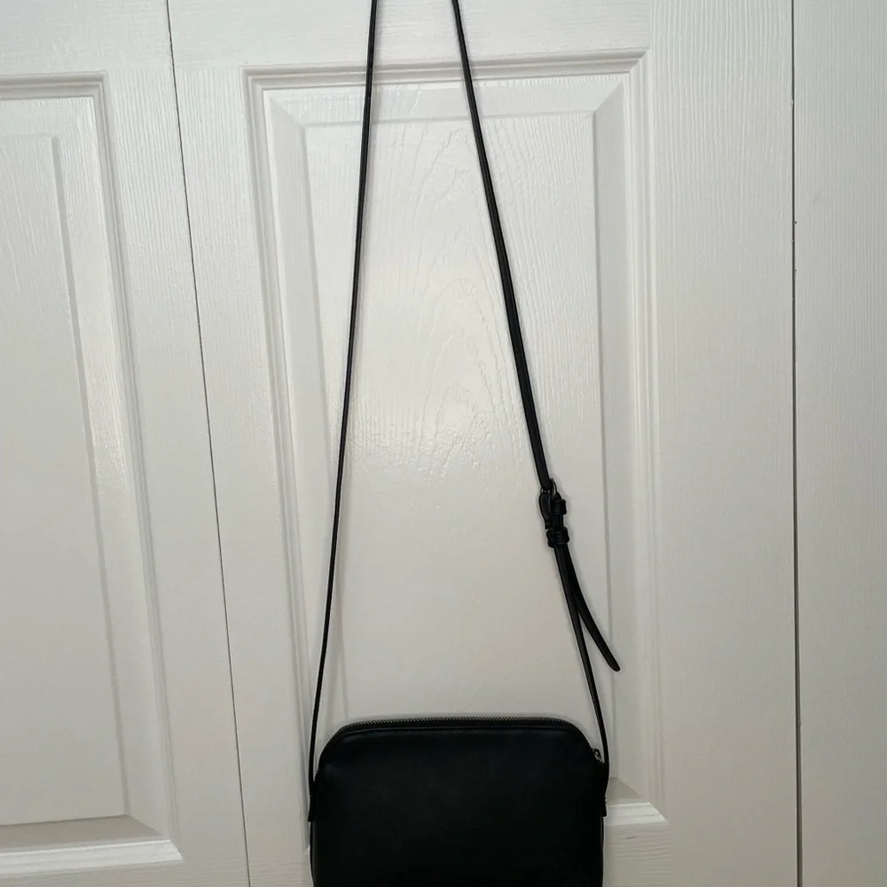 Universal Thread Black Crossbody Bag - Picture 12 of 14